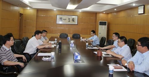 6.1来凤法院张辅军院长调研1_副本.jpg