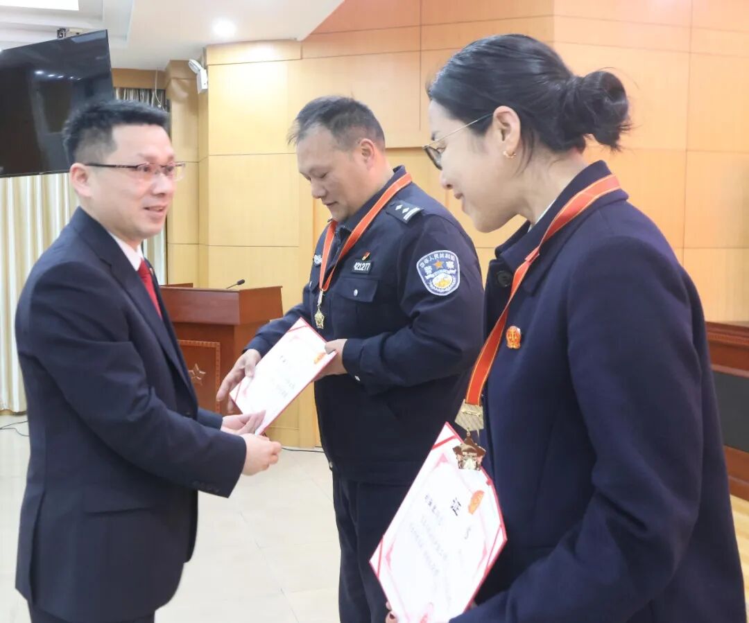 bc090e599ec8d72538077f5423bc1cd.jpg bc090e599ec8d72538077f5423bc1cd.jpg